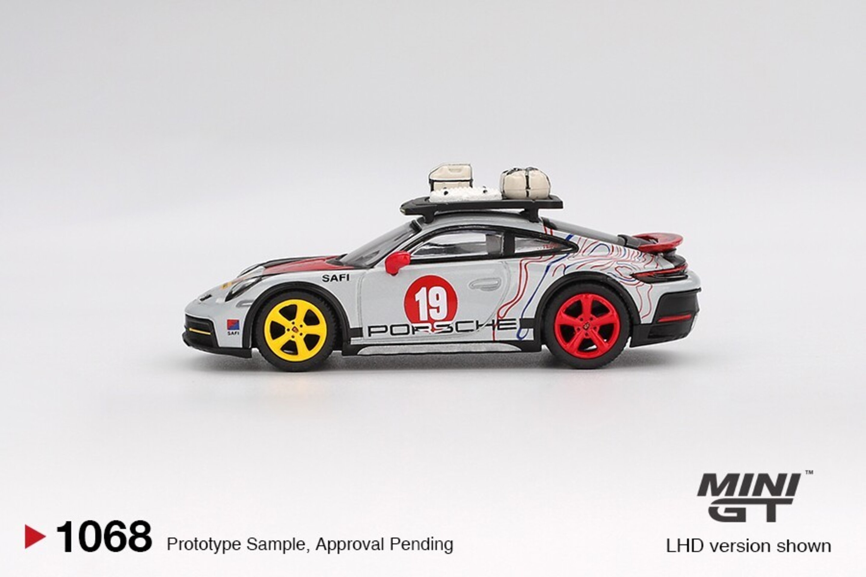 MGT01068-L 1:64 PORSCHE 911 (992) DAKAR "UNCLE RALLY" 2024 - 3