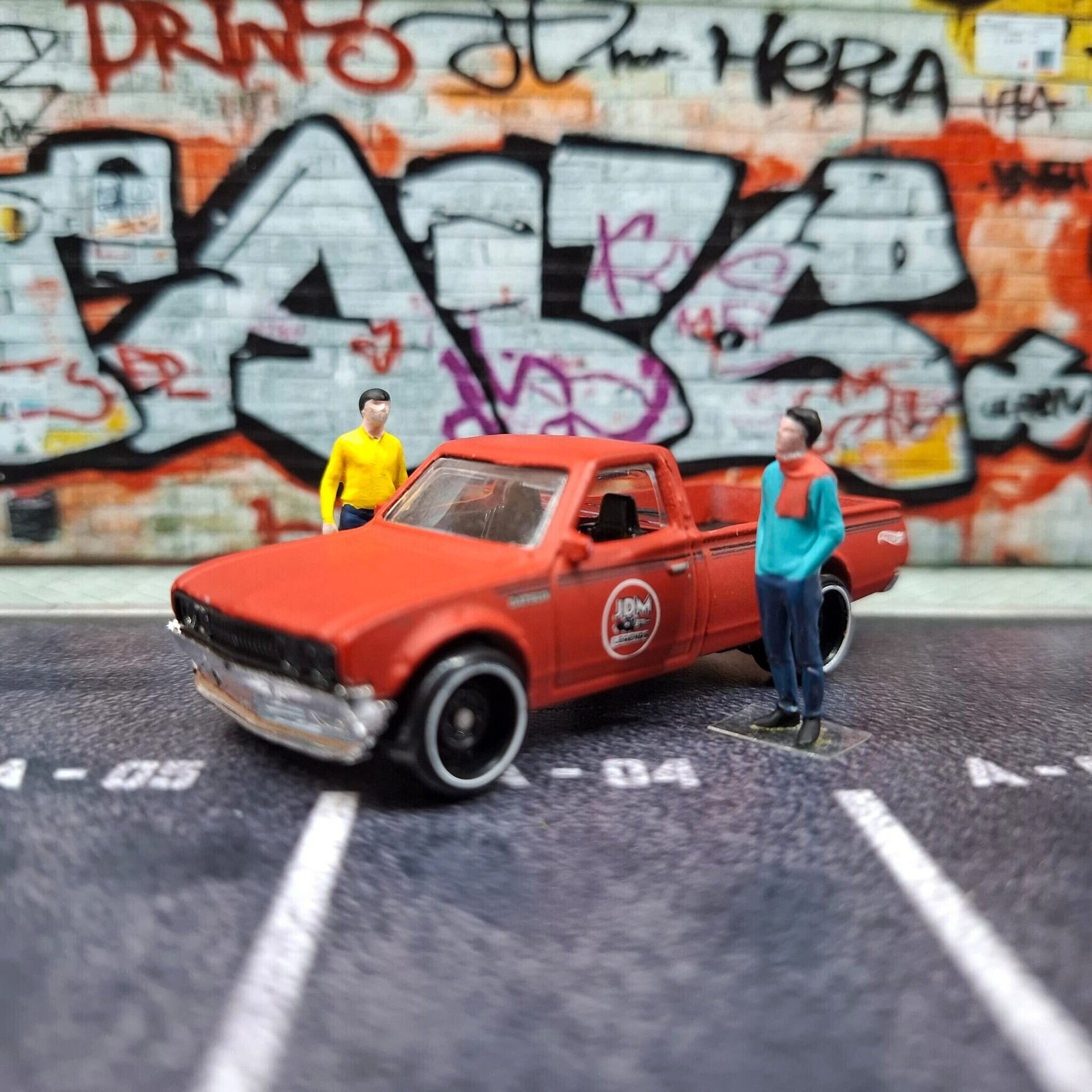 Set de Figuras 1/64 en Resina (5 modelos aleatorios) – MiniRacing64 - 5