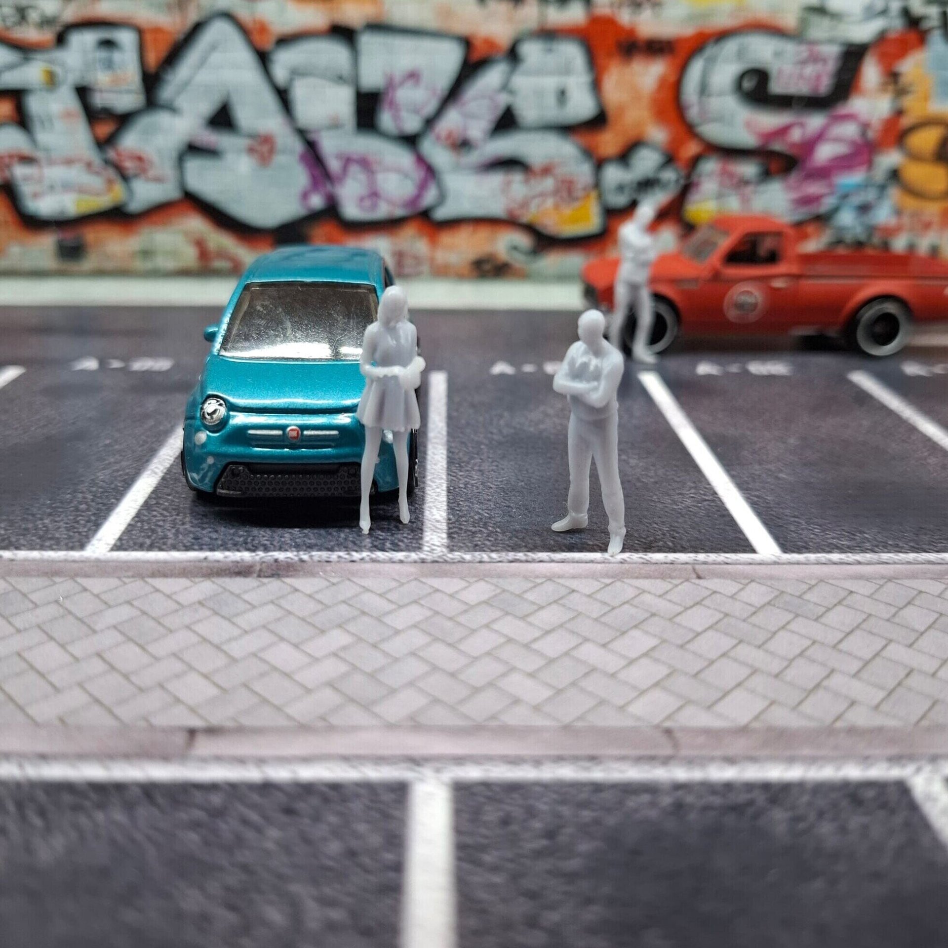 Set de Figuras 1/64 en Resina (5 modelos aleatorios) – MiniRacing64 - 4